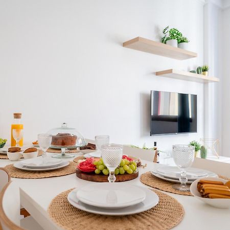 Host Wise - Spacious Comfortable Apartment - Balcony Porto Exterior foto