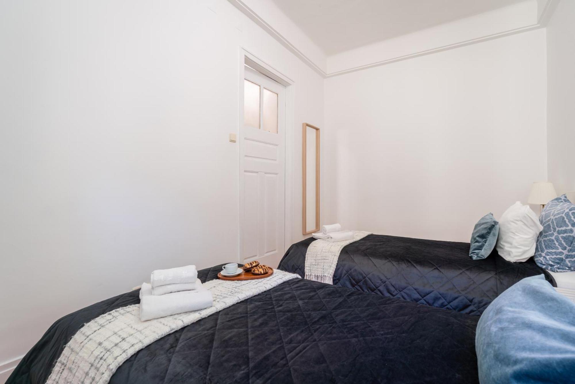 Host Wise - Spacious Comfortable Apartment - Balcony Porto Exterior foto