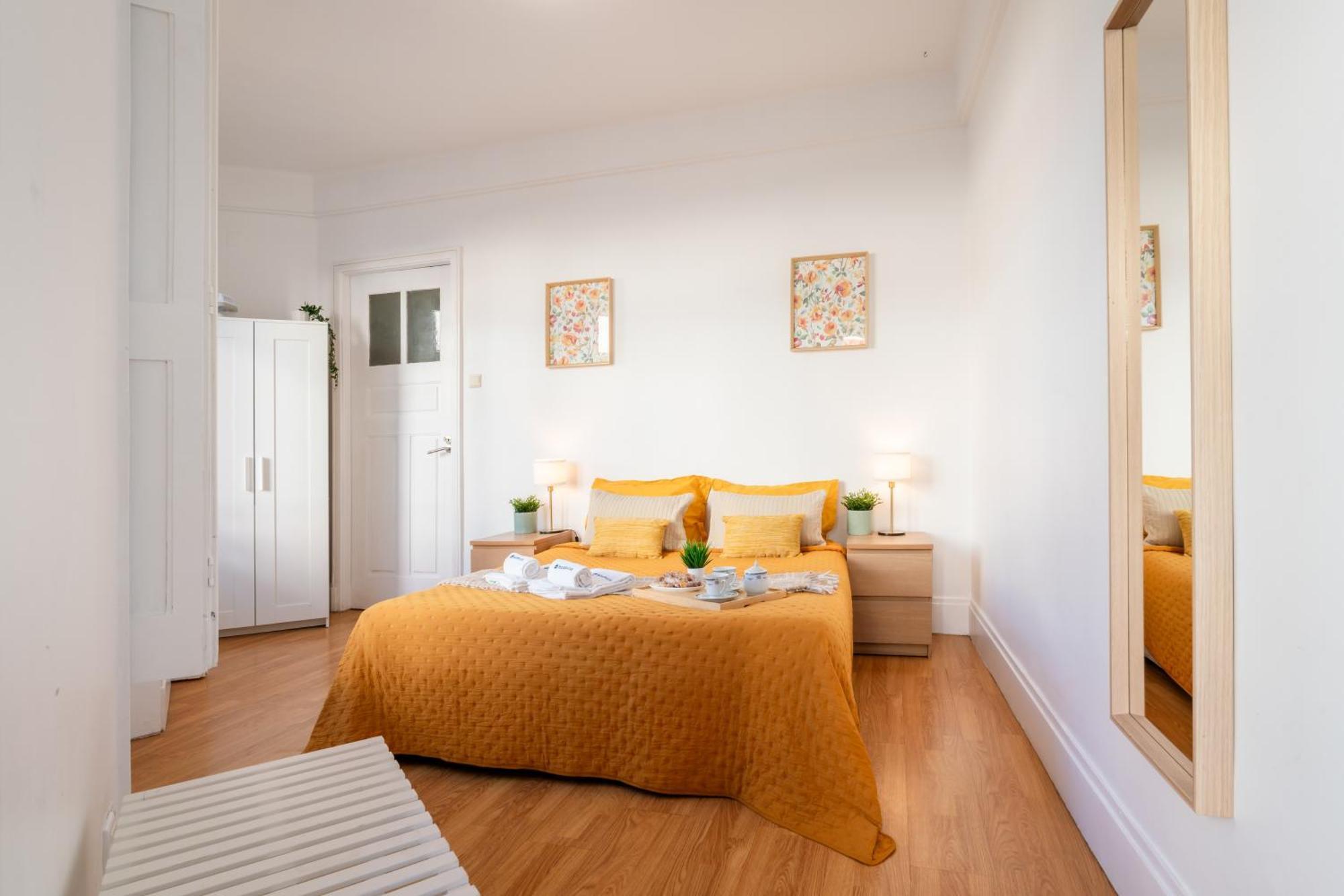 Host Wise - Spacious Comfortable Apartment - Balcony Porto Exterior foto
