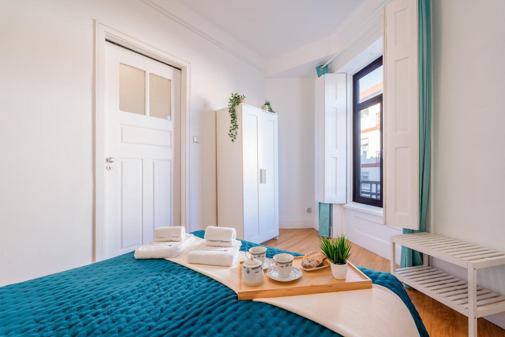 Host Wise - Spacious Comfortable Apartment - Balcony Porto Exterior foto