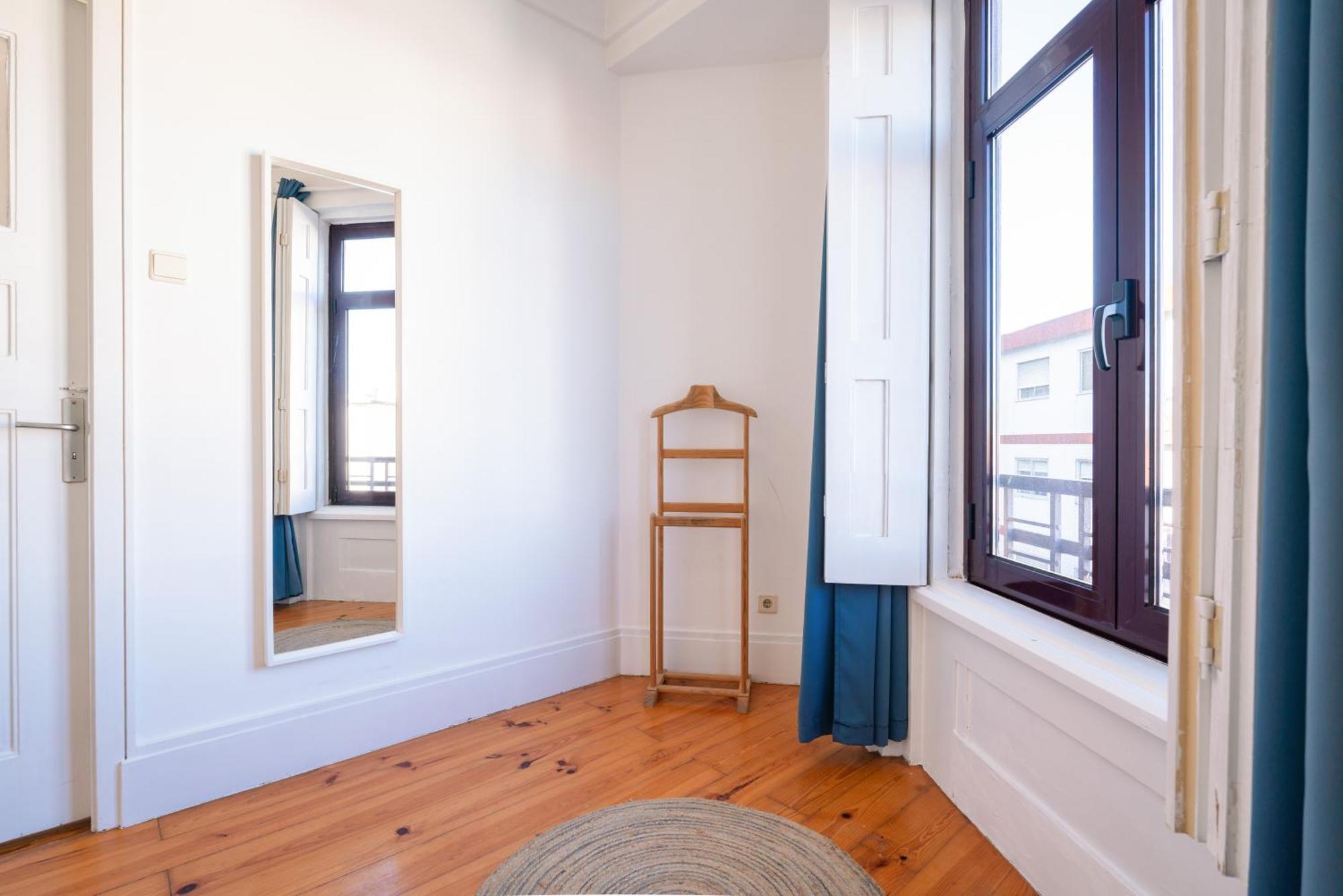 Host Wise - Spacious Comfortable Apartment - Balcony Porto Exterior foto