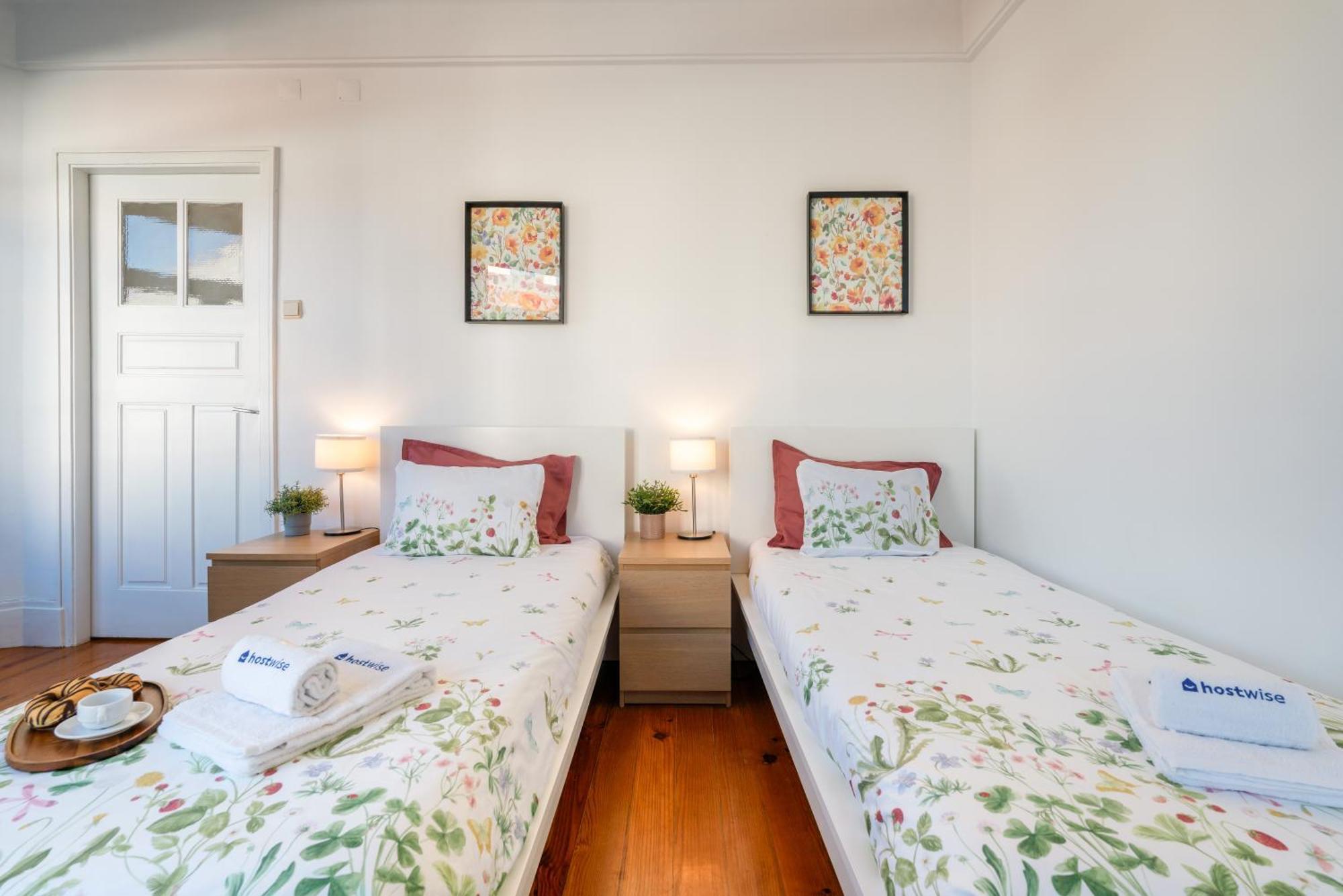 Host Wise - Spacious Comfortable Apartment - Balcony Porto Exterior foto