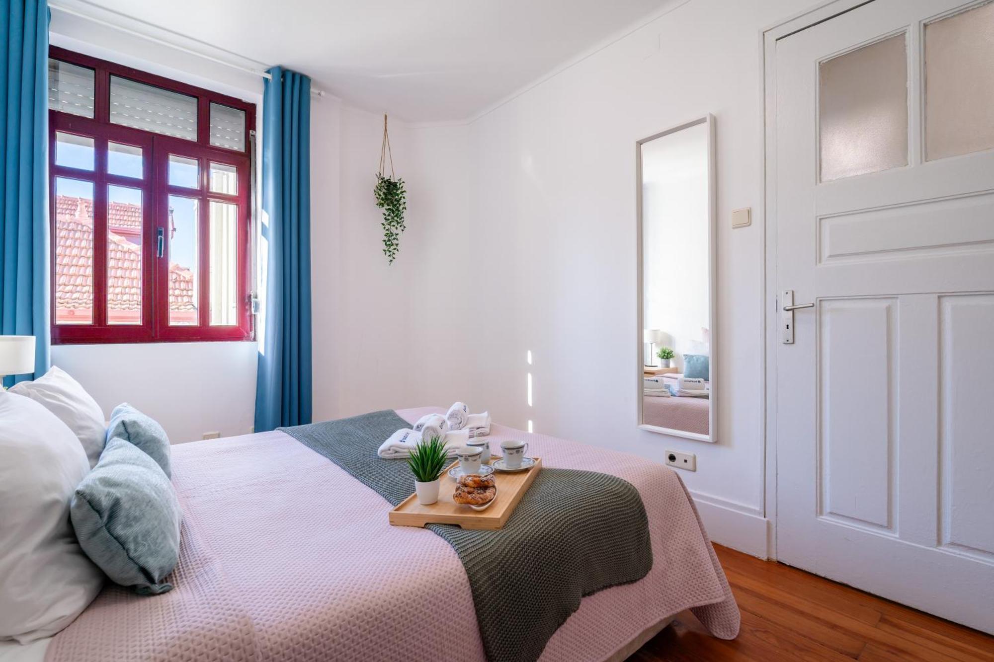 Host Wise - Spacious Comfortable Apartment - Balcony Porto Exterior foto